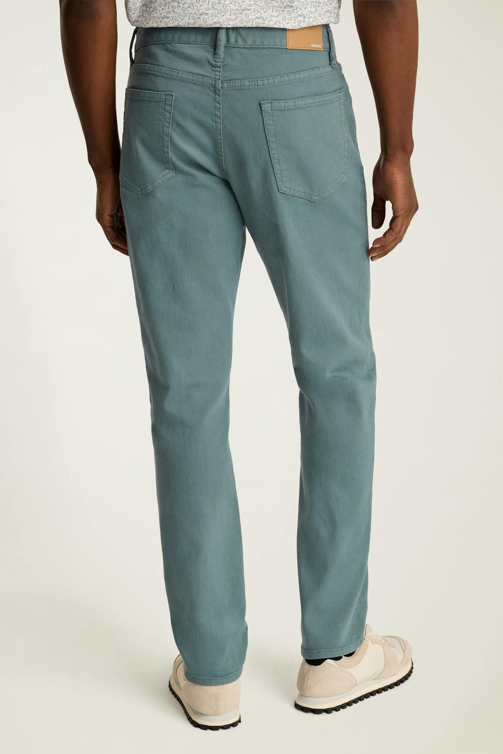 Travel Jeans / Bonobos On Sale